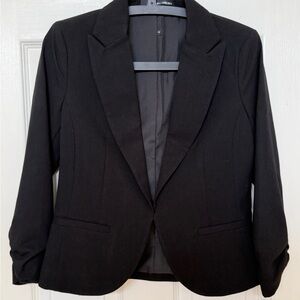 NWT Black Open-Front Blazer - Ruched 3/4 Sleeves & Metal Hook Closure